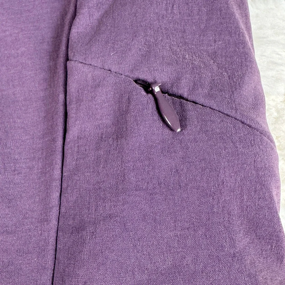 Athleta Womens Low Rise Purple Hiking Cargo Pants Plum 31